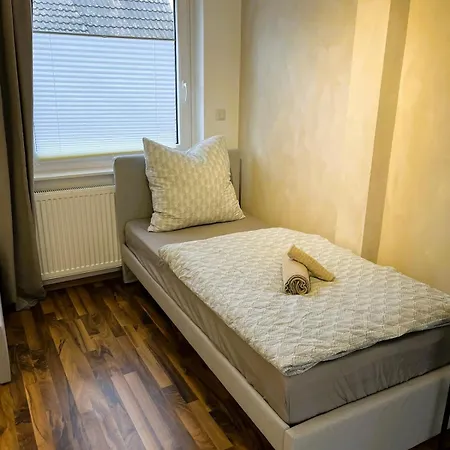 Overnight No6 - Modern Cozy, Loggia, Badewanne *